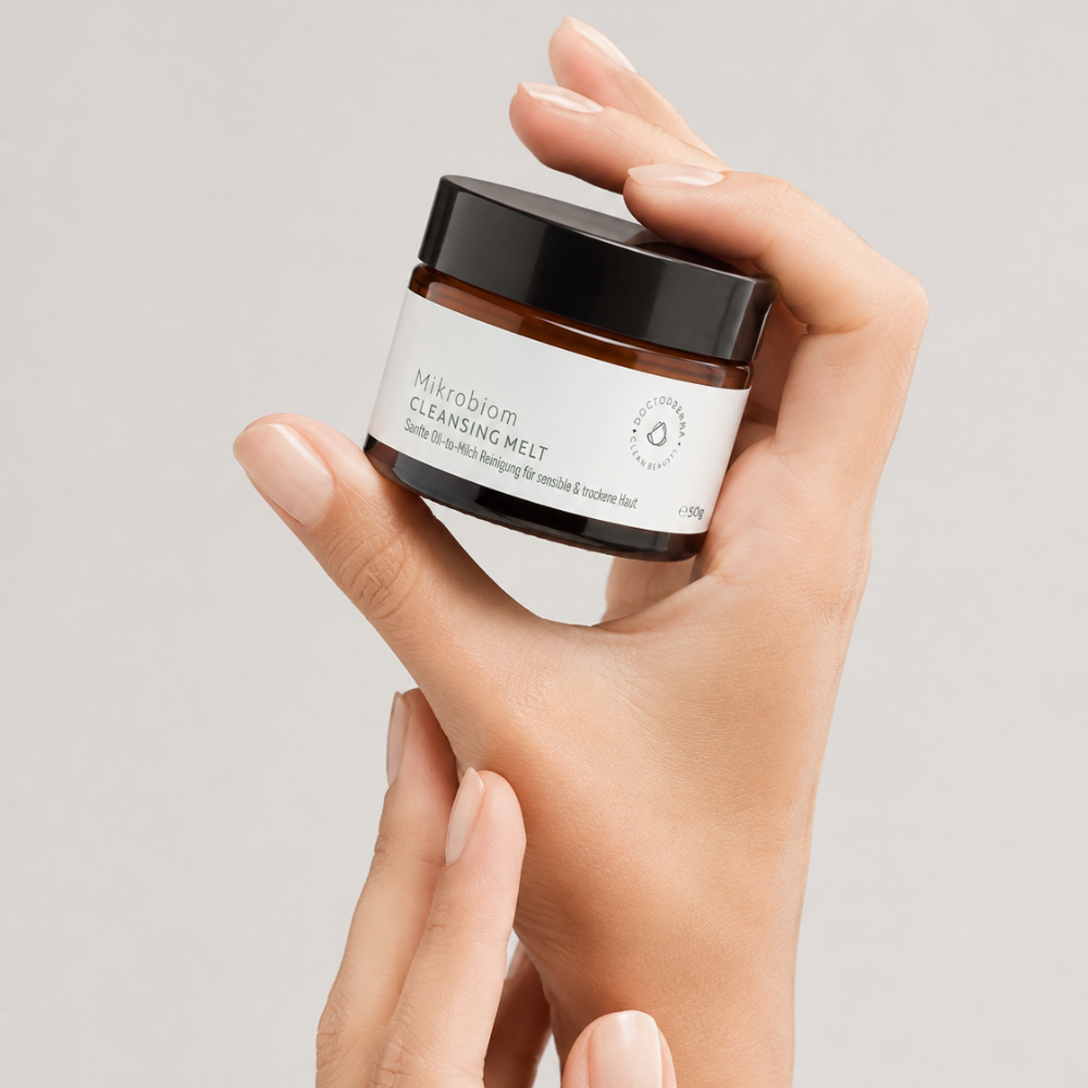 Mikrobiom Cleansing Melt von DOCTOR DERMA als sanfte Oil-to-Milk Reinigung im Glastiegel