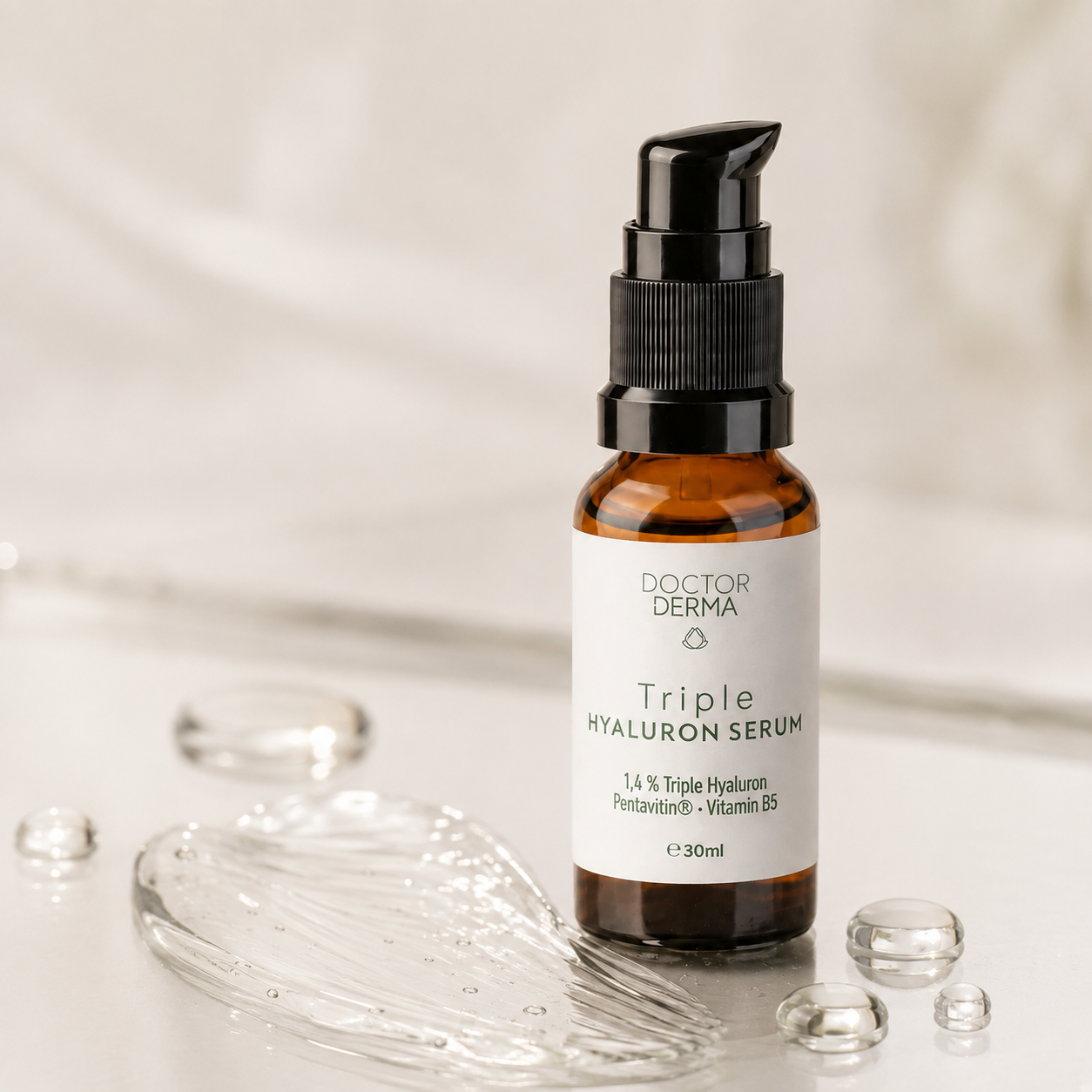 DOCTOR DERMA Triple Hyaluron Serum mit leichter Gel-Textur für feuchtigkeitsarme Haut